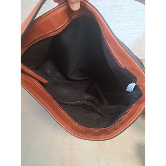 Jones New York Signature Ruby Black Brown Two Tone Shoulder Bag - Picture 9 of 10